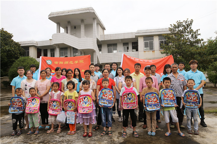 AT8V7733.JPG AT8V7733.JPG